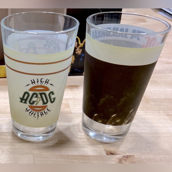 AC/DC Collector's Edition Pint Glass Set - Picture 7 of 12